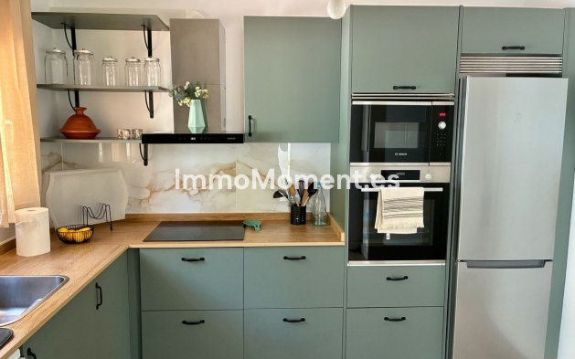 Bestaande woning - Vrijstaande villa - Estepona  - Estepona Centro