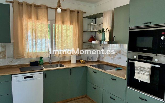 Bestaande woning - Vrijstaande villa - Estepona  - Estepona Centro