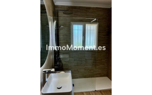 Bestaande woning - Vrijstaande villa - Estepona  - Estepona Centro