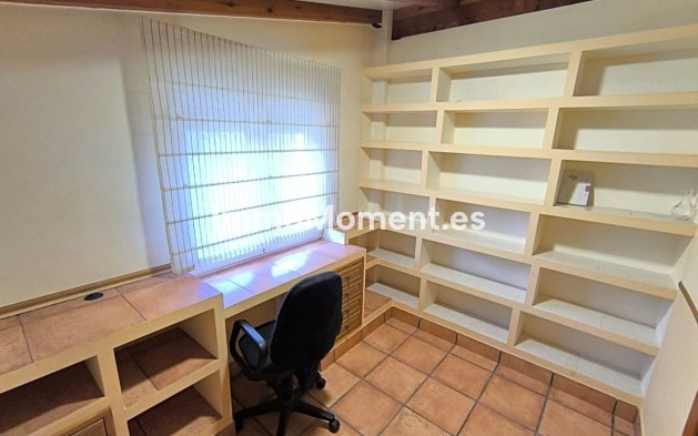 Resale - Detached villa - Yecla - Yecla Centro