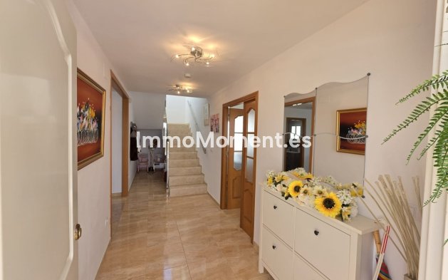 Bestaande woning - Vrijstaande villa - Pinoso - Pinoso Centro