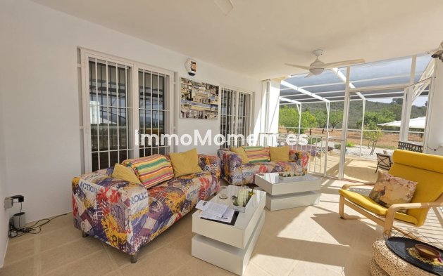 Bestaande woning - Vrijstaande villa - Pinoso - Pinoso Centro