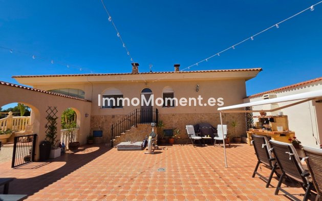 Bestaande woning - Vrijstaande villa - Pinoso - Pinoso Centro