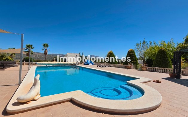 Bestaande woning - Vrijstaande villa - Pinoso - Pinoso Centro