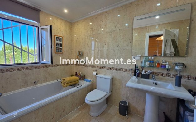 Bestaande woning - Vrijstaande villa - Pinoso - Pinoso Centro
