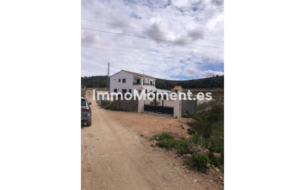 Revente - Villa individuelle - Pinoso - Pinoso Centro