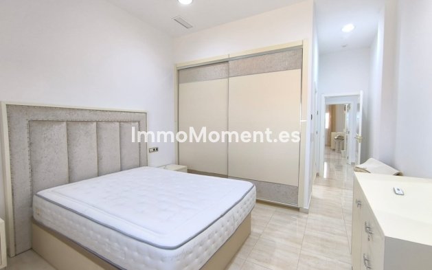 Bestaande woning - Vrijstaande villa - Pinoso - Pinoso Centro