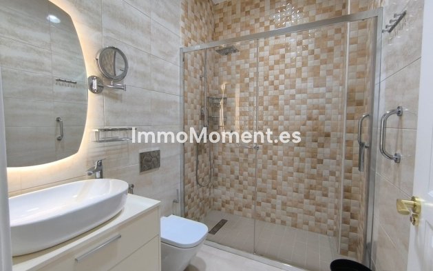 Bestaande woning - Vrijstaande villa - Pinoso - Pinoso Centro