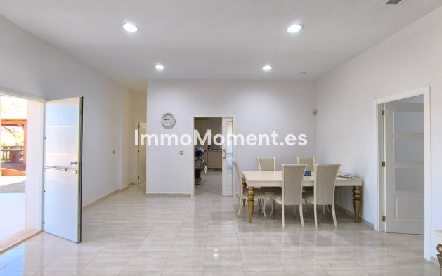 Bestaande woning - Vrijstaande villa - Pinoso - Pinoso Centro