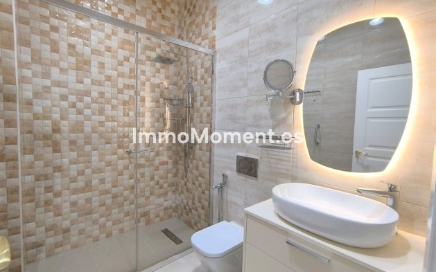 Bestaande woning - Vrijstaande villa - Pinoso - Pinoso Centro
