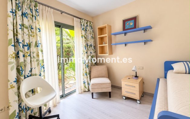 Revente - Appartement - Estepona  - Estepona Centro