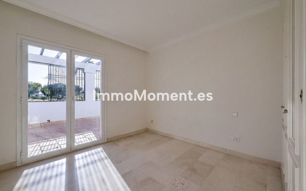 Resale - Apartment - Benahavís - La Quinta