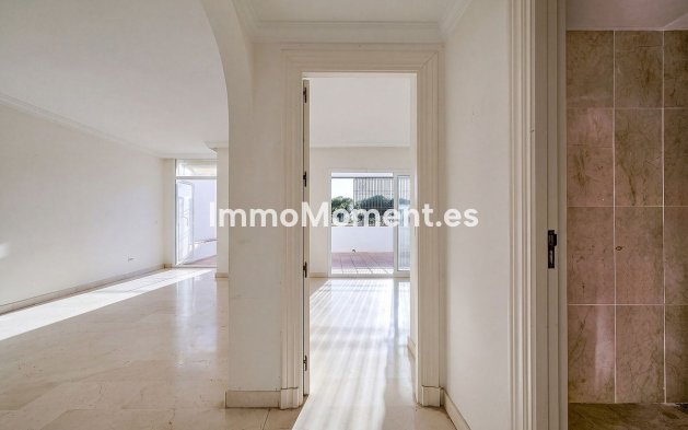 Resale - Apartment - Benahavís - La Quinta