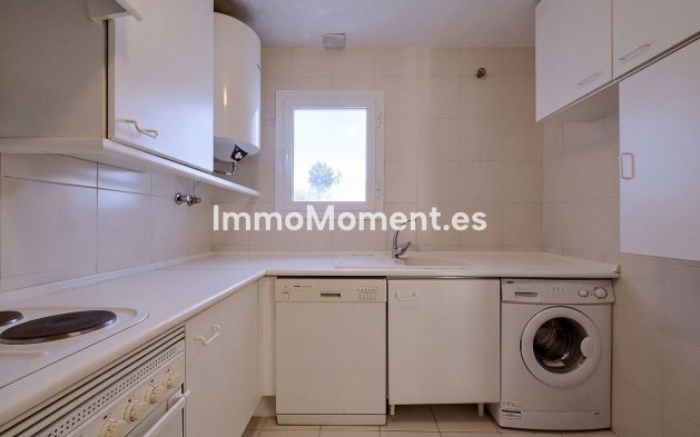 Resale - Apartment - Benahavís - La Quinta