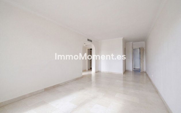Resale - Apartment - Benahavís - La Quinta