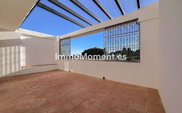 Resale - Apartment - Benahavís - La Quinta
