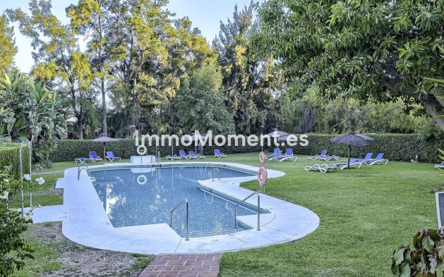 Resale - Apartment - Benahavís - La Quinta