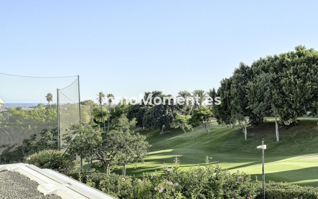 Resale - Apartment - Benahavís - La Quinta