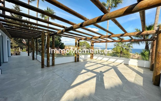 Wiederverkauf - Freistehende Villa - Estepona  - Estepona Centro