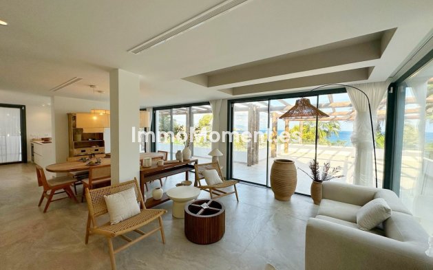 Wiederverkauf - Freistehende Villa - Estepona  - Estepona Centro