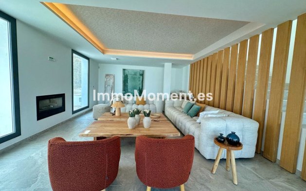Wiederverkauf - Freistehende Villa - Estepona  - Estepona Centro