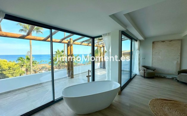 Wiederverkauf - Freistehende Villa - Estepona  - Estepona Centro