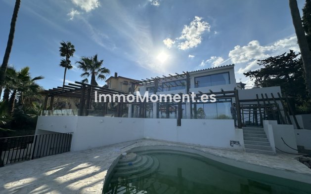 Wiederverkauf - Freistehende Villa - Estepona  - Estepona Centro