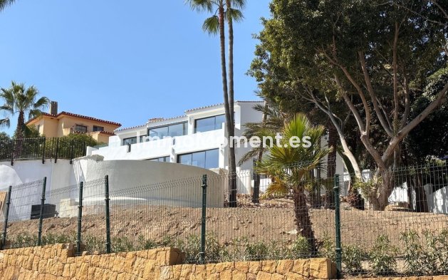 Wiederverkauf - Freistehende Villa - Estepona  - Estepona Centro