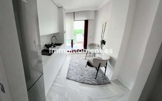 Wiederverkauf - Wohnung - Estepona  - Estepona Centro