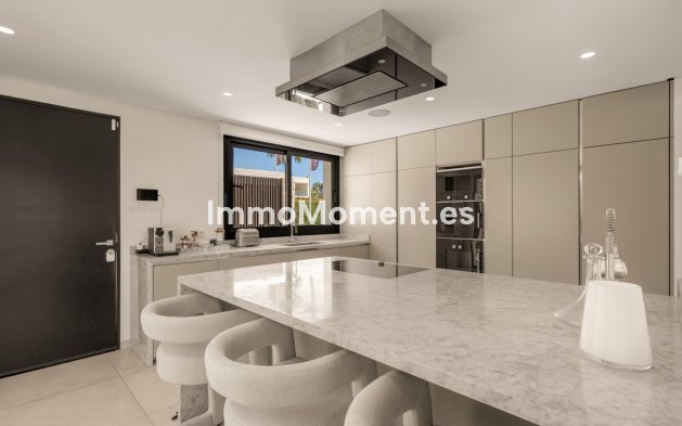 Reventa - Villa independiente - Marbella - Nueva Andalucía