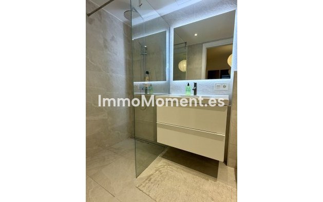 Wiederverkauf - Wohnung - Marbella - Nueva Andalucía