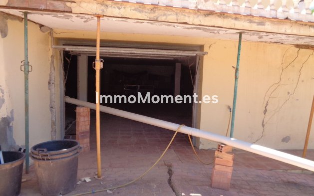 Resale - Country house - Inland  - Alhaurín de la Torre