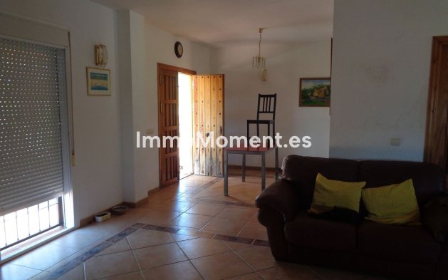 Resale - Country house - Inland  - Alhaurín de la Torre