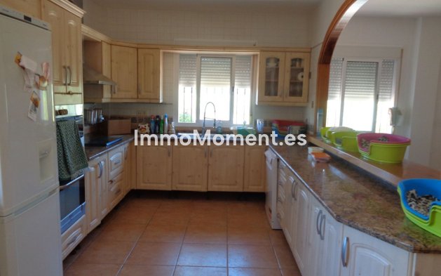 Resale - Country house - Inland  - Alhaurín de la Torre