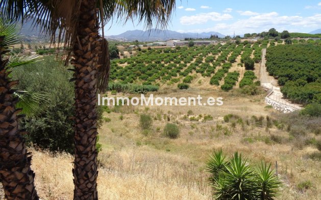 Resale - Country house - Inland  - Alhaurín de la Torre