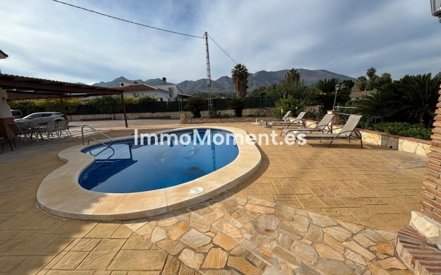 Bestaande woning - Vrijstaande villa - Binnenland  - Alhaurín de la Torre