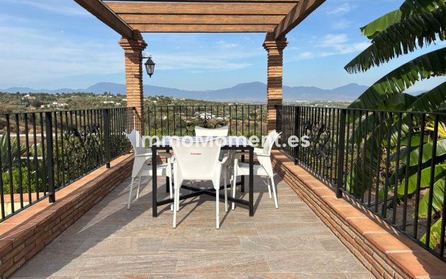 Bestaande woning - Vrijstaande villa - Binnenland  - Alhaurín de la Torre