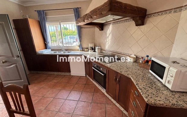 Bestaande woning - Vrijstaande villa - Binnenland  - Alhaurín de la Torre