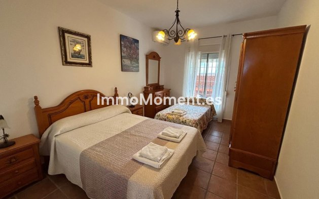 Bestaande woning - Vrijstaande villa - Binnenland  - Alhaurín de la Torre