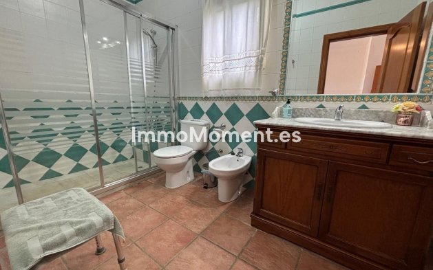 Bestaande woning - Vrijstaande villa - Binnenland  - Alhaurín de la Torre