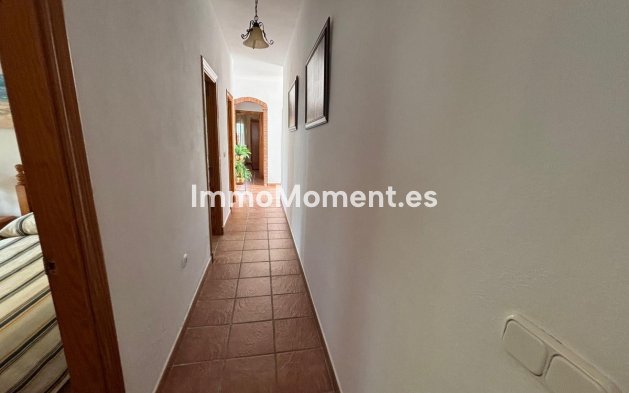 Bestaande woning - Vrijstaande villa - Binnenland  - Alhaurín de la Torre