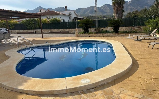 Bestaande woning - Vrijstaande villa - Binnenland  - Alhaurín de la Torre