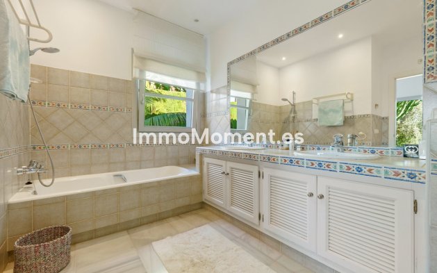 Resale - Detached villa - Marbella - Sierra Blanca