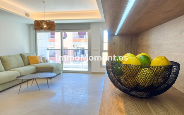 Resale - Apartment - Torrevieja - Torrevieja Centro