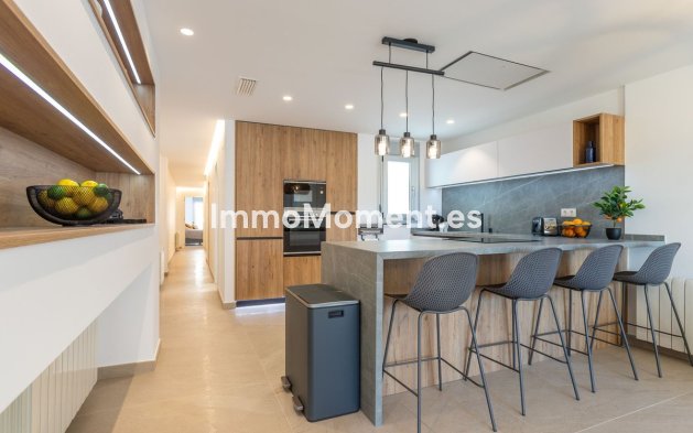 Resale - Apartment - Torrevieja - Torrevieja Centro