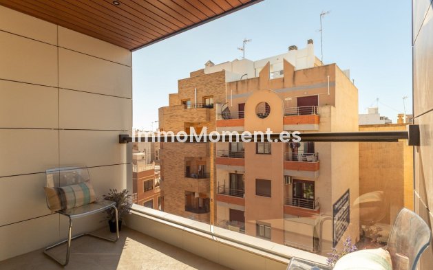 Resale - Apartment - Torrevieja - Torrevieja Centro