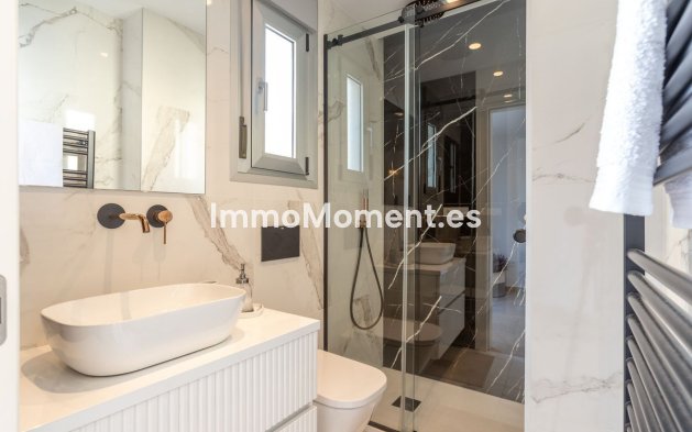 Resale - Apartment - Torrevieja - Torrevieja Centro