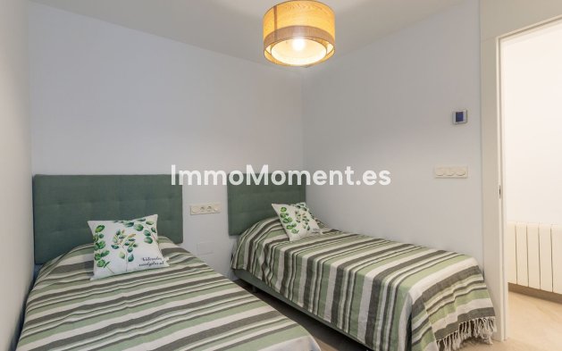 Resale - Apartment - Torrevieja - Torrevieja Centro