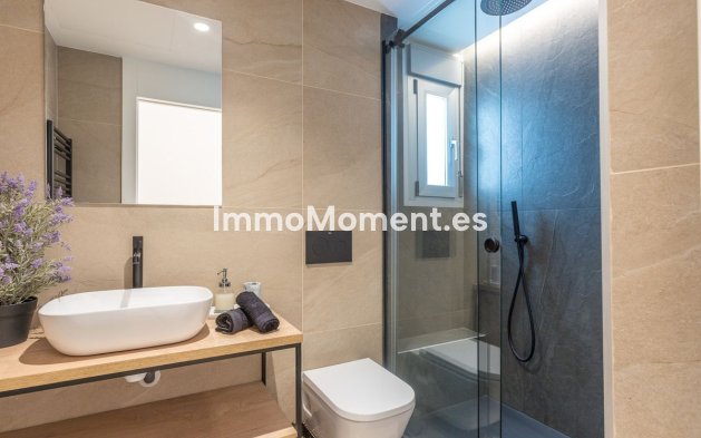Resale - Apartment - Torrevieja - Torrevieja Centro
