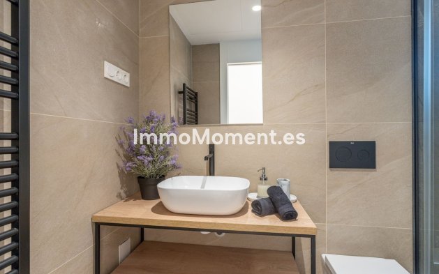 Resale - Apartment - Torrevieja - Torrevieja Centro